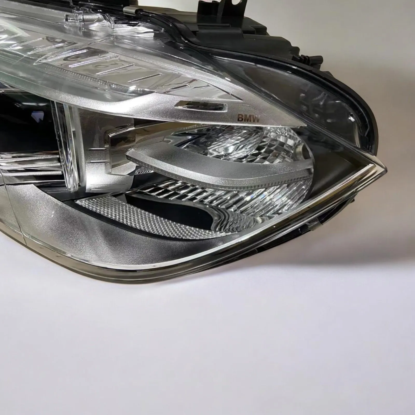 Paar original BMW 5er G30 / G38 LED-Scheinwerfer links + rechts instandgesetzt — vue 8