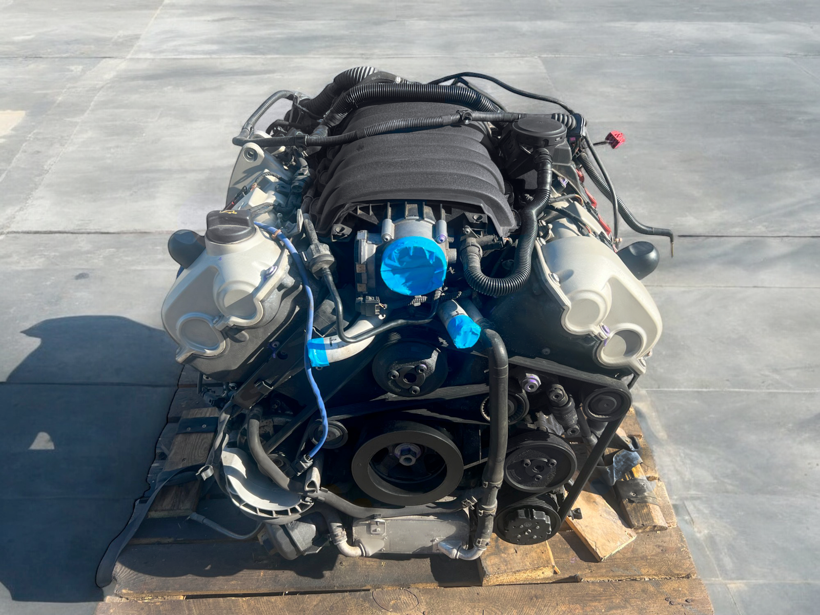 Moteur complet reconditionné Porsche Cayenne S / GTS 4.8 V8 958 M48.02 échange standard — photo principale