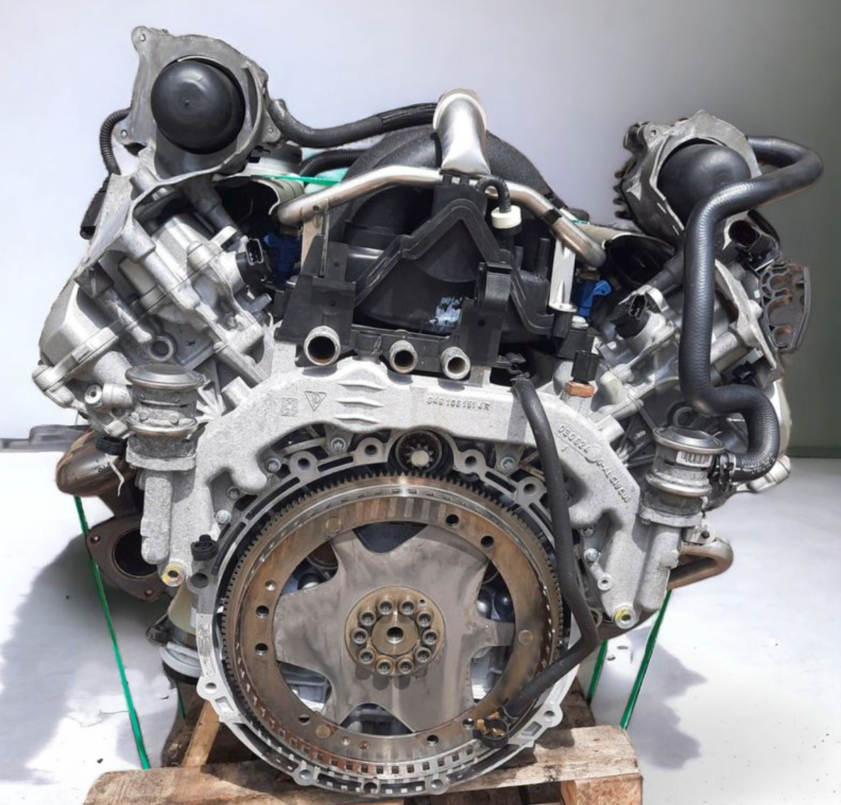 Moteur complet reconditionné Porsche Cayenne S 4.5 V8 M48.00 340 ch — vue 3