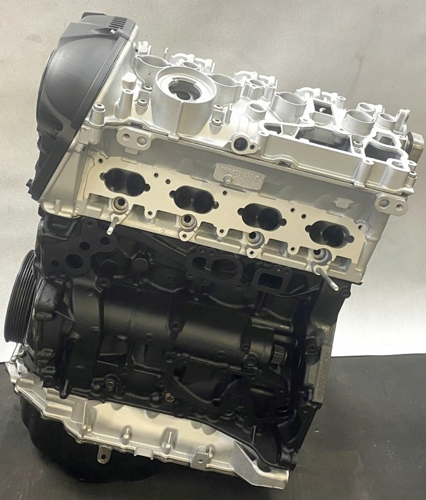 Moteur 2.0 TFSI CCZA reconditionné échange standard pour Audi A3, TT, Seat Alhambra, Skoda Octavia RS et Superb — photo principale