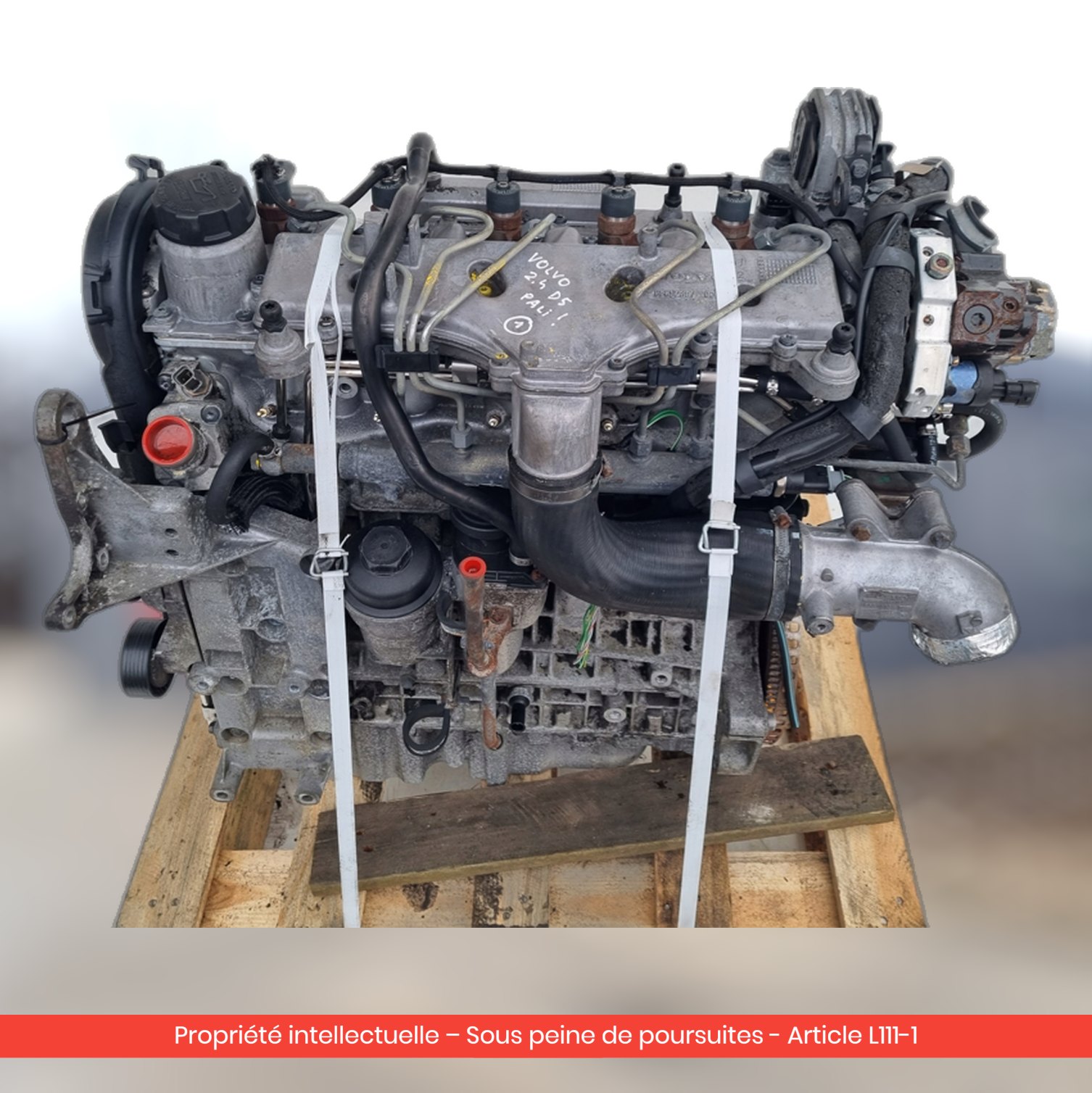 Moteur Volvo V70 II D5244T — occasion — vue 3