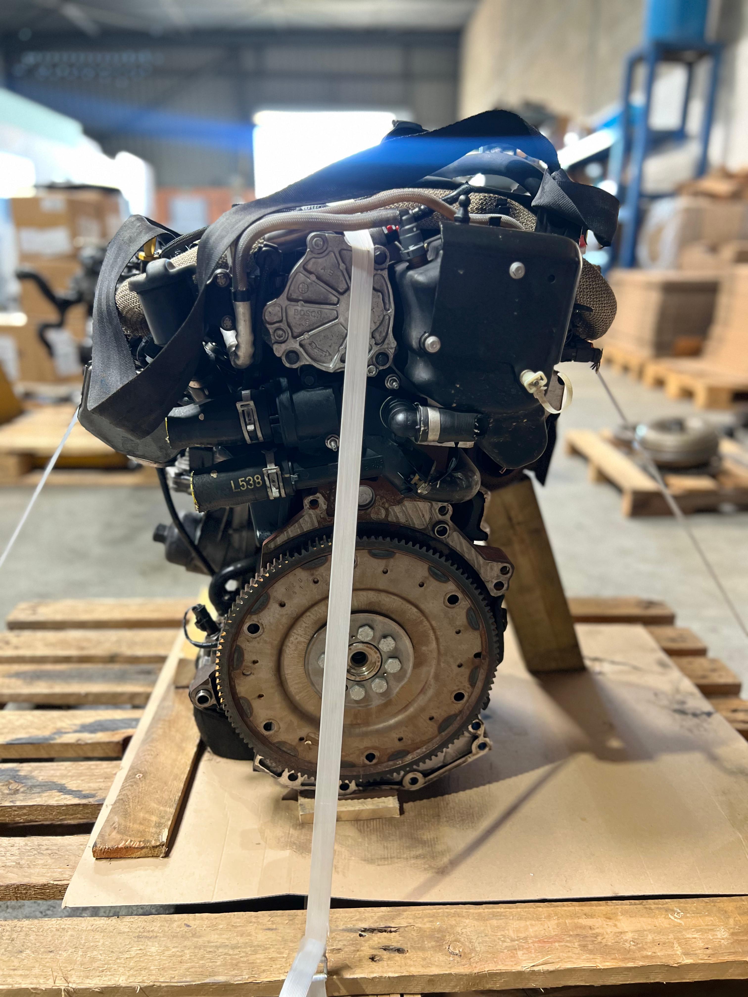 Moteur LAND ROVER LR026083 224DT — vue 4