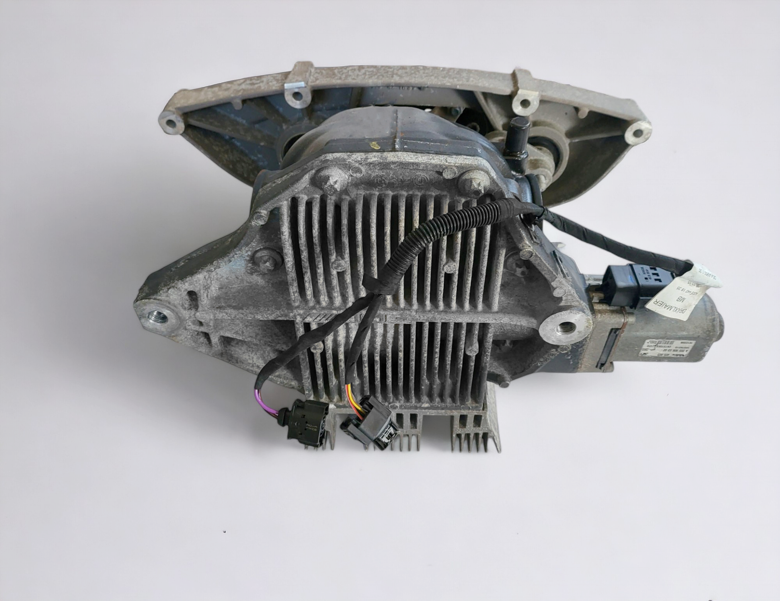 Diagnose Hinterachsdifferential-Geräusche Mercedes-AMG E63 S W213: Methode und Fehlercodes